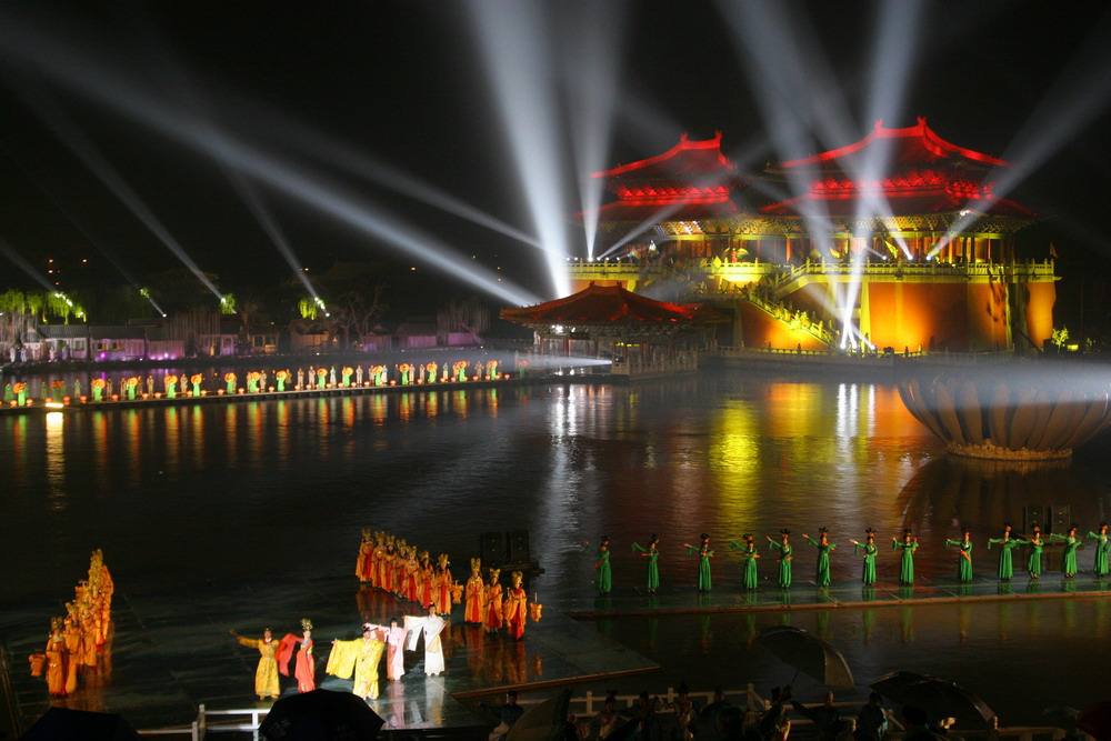  p>《大宋·东京梦华》是由实景演出策划人 a href="#" data-lemmaid=