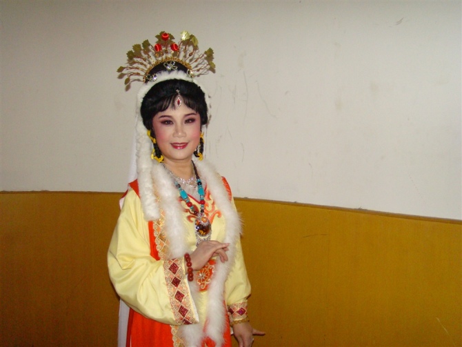  p data-id="go0mfu9skv">竺小招(1951年农历辛卯年生- ),女,越剧小生