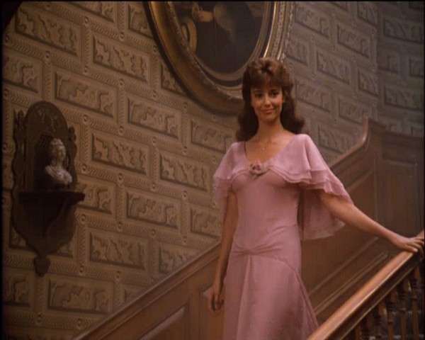 href="#">考琳·麦卡洛 /a>的经典名著《荆棘鸟》,电影以早期澳洲