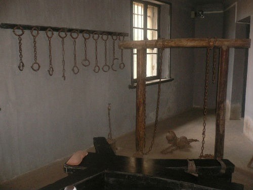  p>古代的各种酷刑名目实在太多了,本文章以上各节所叙述的只是一些