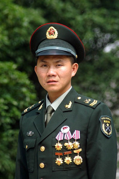 href="/item/营山">营山 /a>人,大专文化,南京军区73022部队55分队