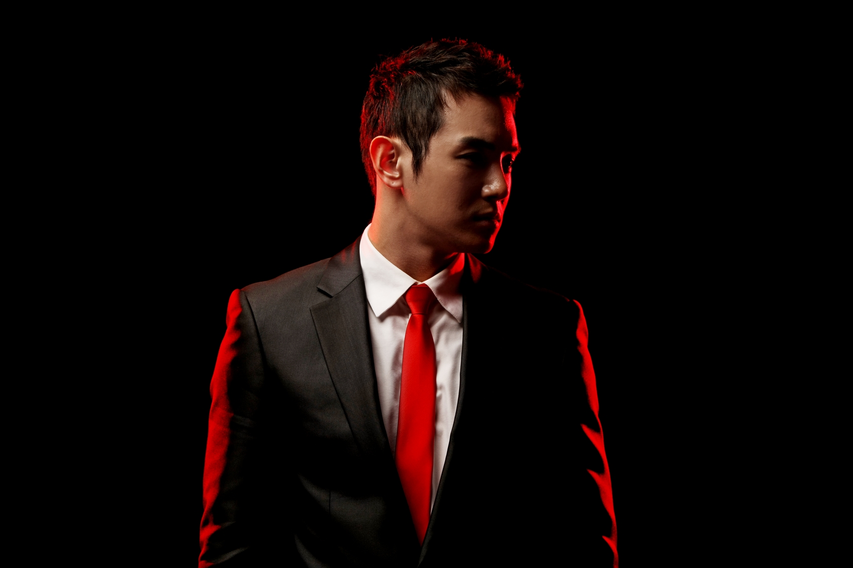  p>黄伦硕,1982年1月17日出生于 a target="_blank" href="/item/首尔