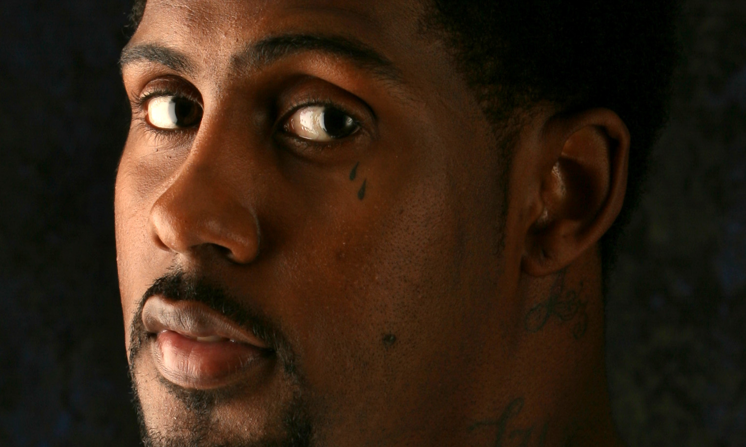  p>拉里·休斯(larry hughes),1979年1月23日出生于美国 a href="#">