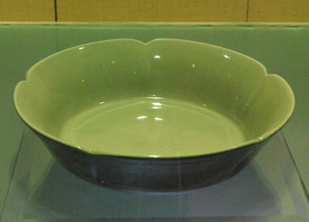  p>秘色瓷是中国传统制瓷工艺 a target="_blank" href="/item/越窑">