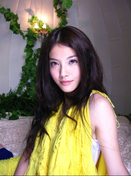  p>杜乔琪是《我要变成硬柿子》里的人物,由王乐妍饰演. /p>