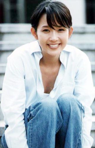  p>崔真实(         ,1968年12月24日~2008年10月2日),出生于韩国首尔