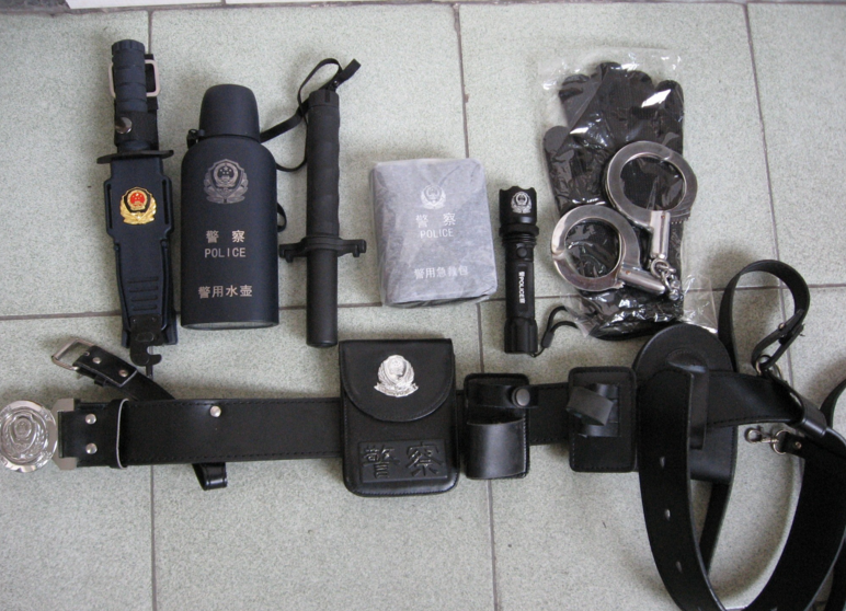 铁路公安单警装备有哪些(伸缩警棍等5种装备亮相)-联系我们-果博东方