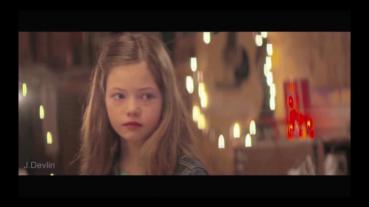 p>麦肯基·弗依 i>(mackenzie foy) /i>,2000年11月10日出生于美国