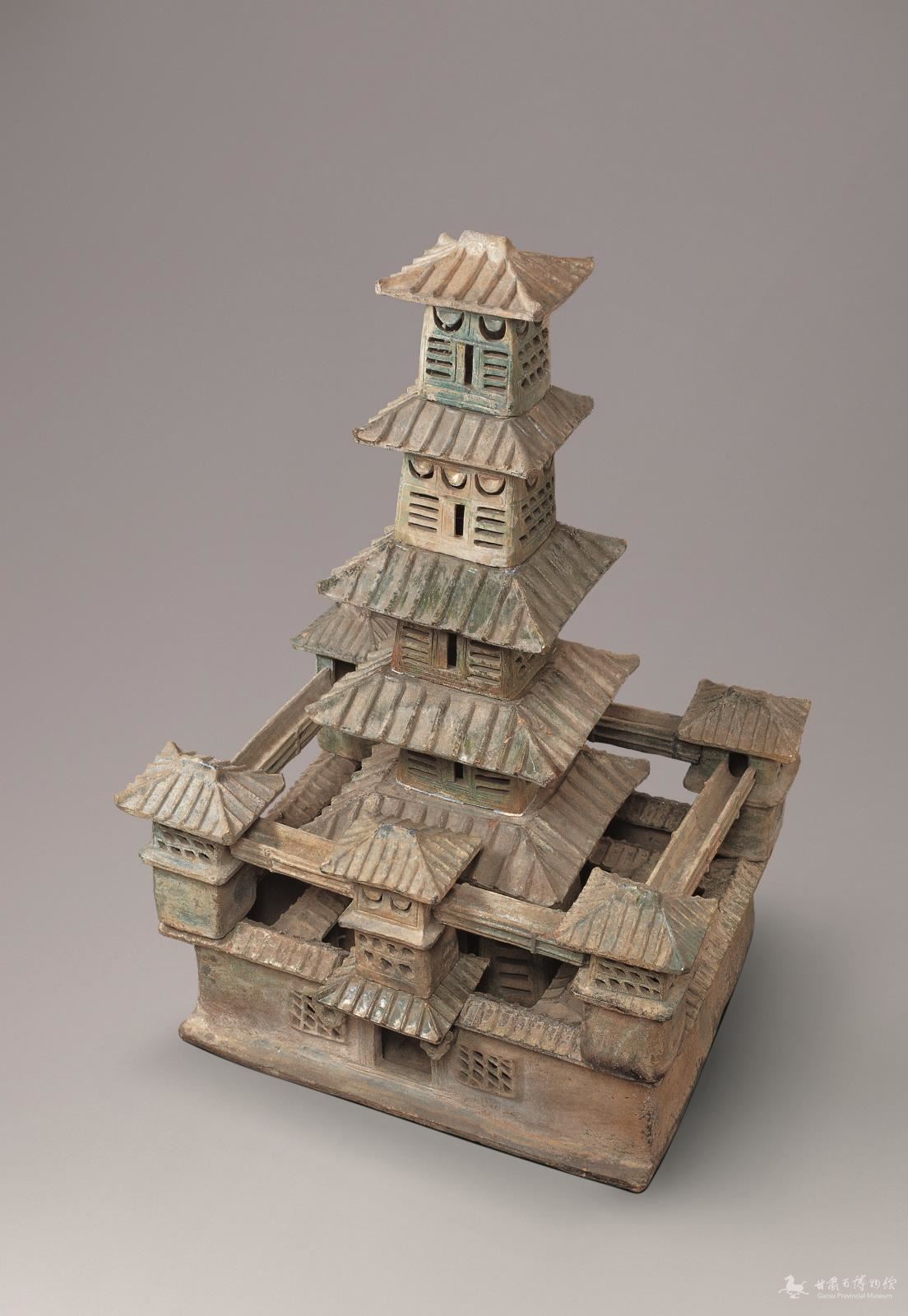  p>汉绿釉陶楼院是汉朝时期文物,于汉代武威市雷台汉墓出土,现收藏于