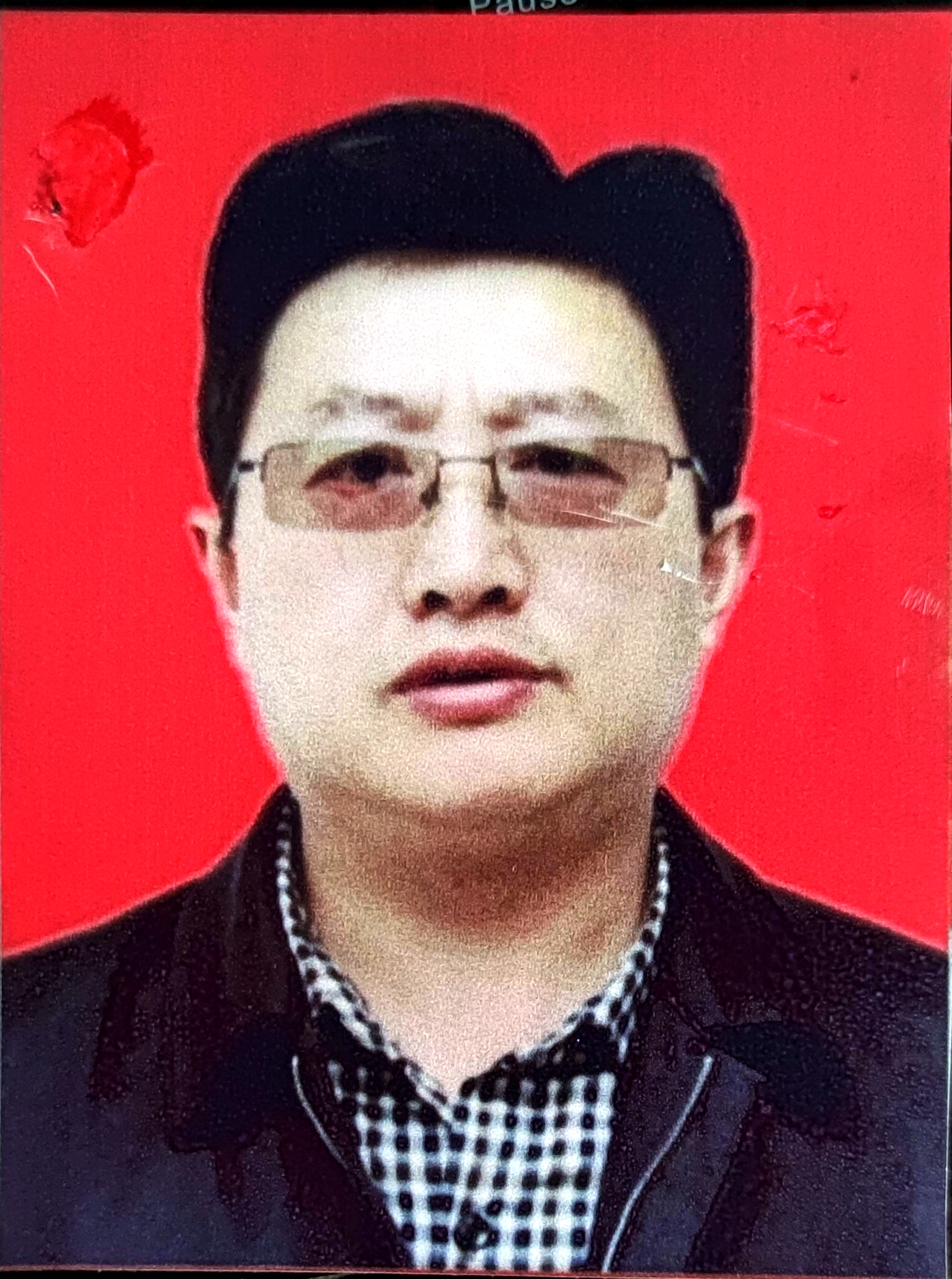  p>田小民,现任重庆市酉阳自治县清泉乡党委书记. /p>