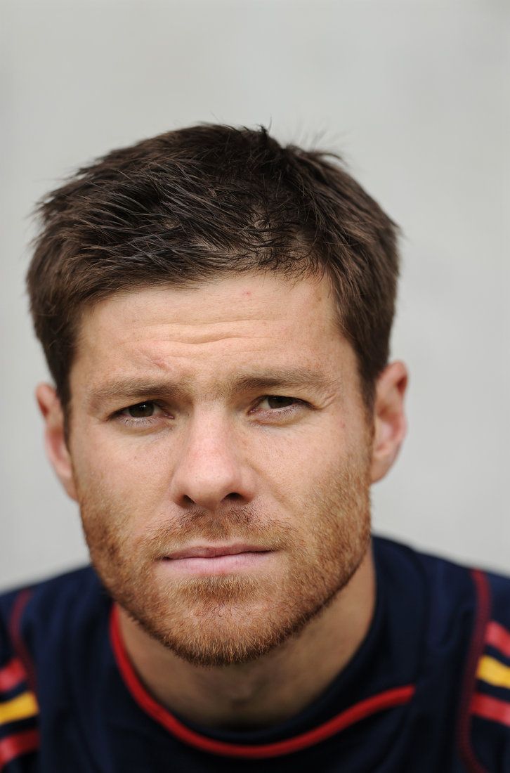  p data-id="gnti8pyevq">哈维·阿隆索(xabi alonso),全名哈维