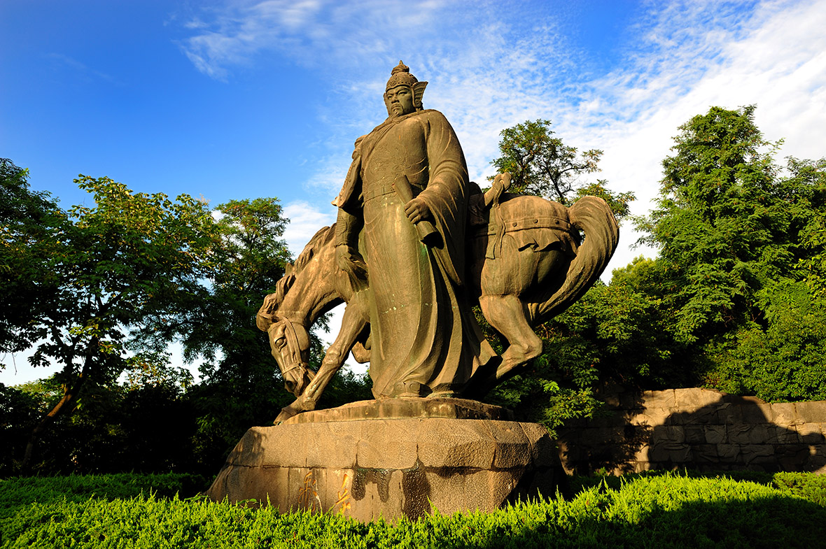  p>岳飞(1103年3月24日～1142年1月27日),字鹏举, a target="_blank"