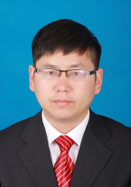 2003年4月参加工作,历任紫蓬镇政府办秘书,人大秘书,紫蓬镇团委书记