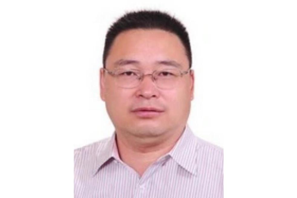  /p> p>曾任江西省赣州职业技术学院党委书记,兼赣州农业学校党委