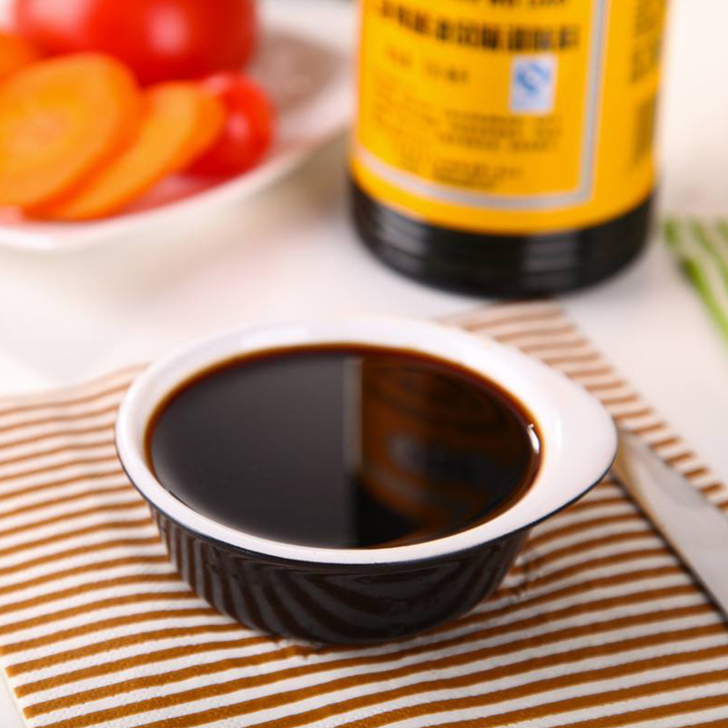  p>辣酱油,一种英国调味品,又称 a target="_blank" href="/item/喼汁