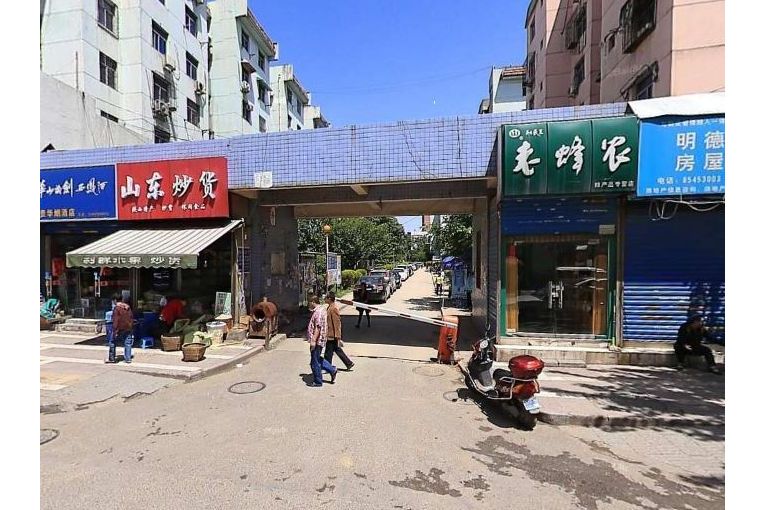 明德门(南东区)