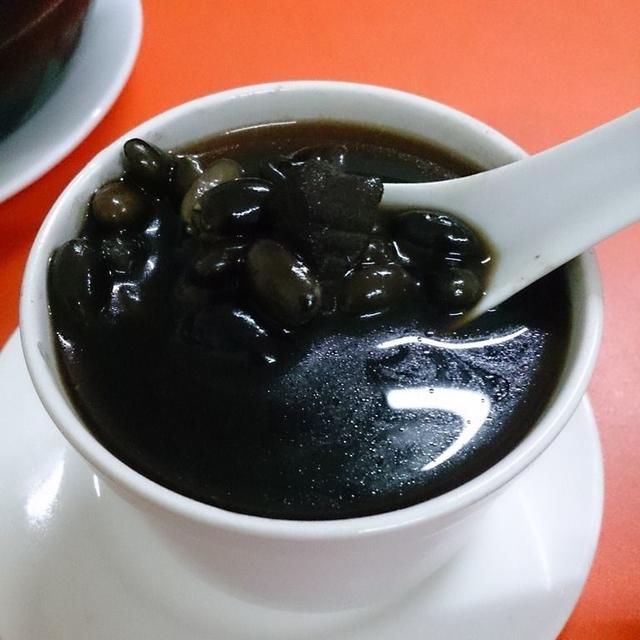  p>生发黑豆汤是一道以 a href="#" data-lemmaid="64577">芝麻 /a>, 