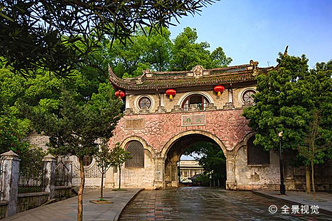 ">武岭门,位于 a target="_blank" href="/item/浙江">浙江 /a>奉化 a