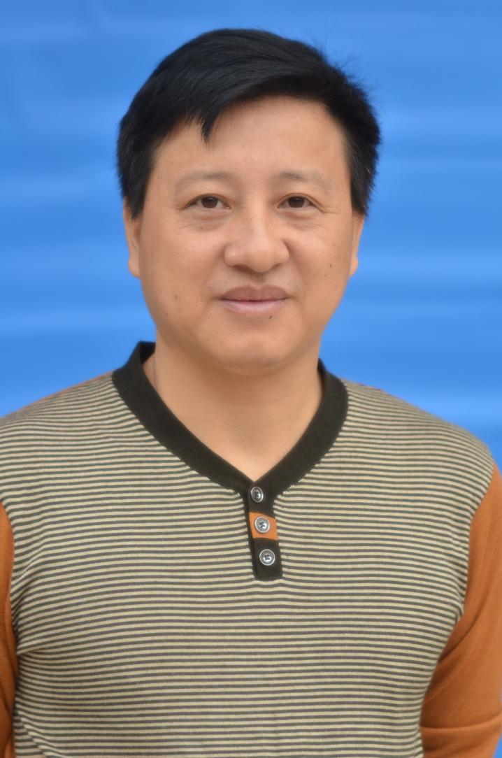  p data-id="tffm1rljzshj">周先法,男,汉族,江西乐平人,1972年8月