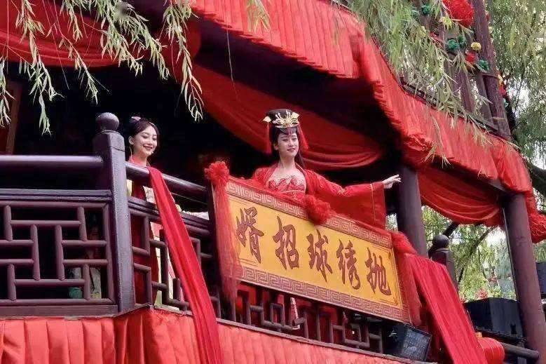  p data-id="gnwoyfgxnz">步步惊心鬼屋位于宋城二期失落古城中,于