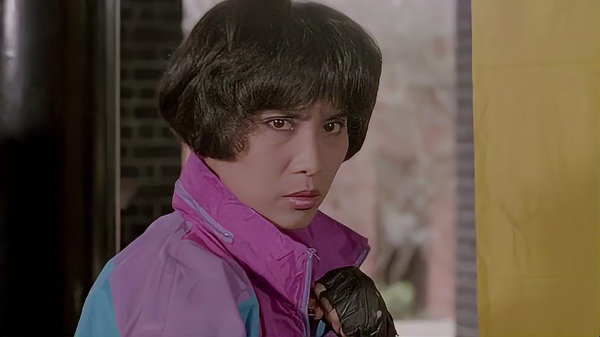 李彤
