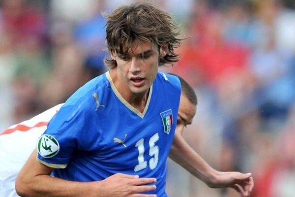  p>安德雷亚·波利(andrea poli),1989年9月29日意大利足球运动员,司