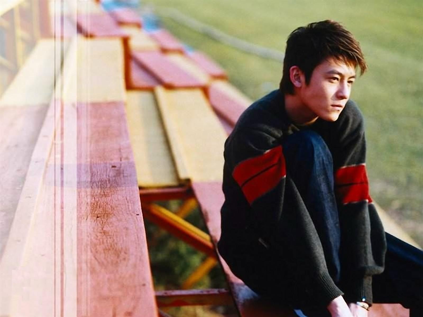  p>陈冠希 i>(edison chen) /i>,1980年10月7日出生于 a target="