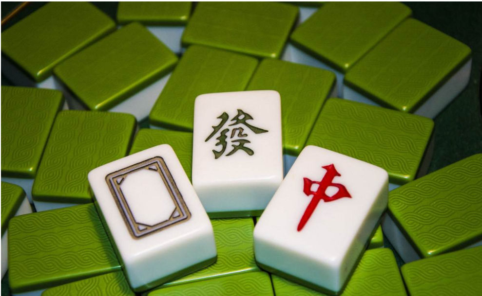 麻将人人会玩，“中发白”的文化内涵，有多少人懂？_百科TA说