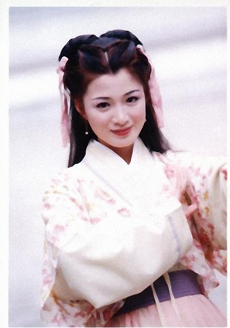  p>陈少霞,1976年9月9日出生于中国海南,中国香港女演员.