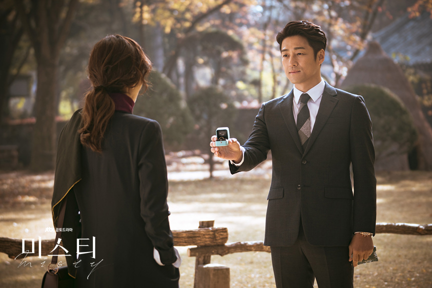  p>池珍熙,1971年6月24日出生于韩国首尔,韩国男演员,毕业于明知专业