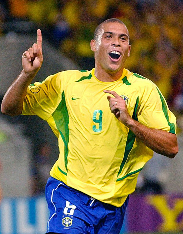达·利马(ronaldo luiz nazario de lima),1976年9月18日出生在巴西 a