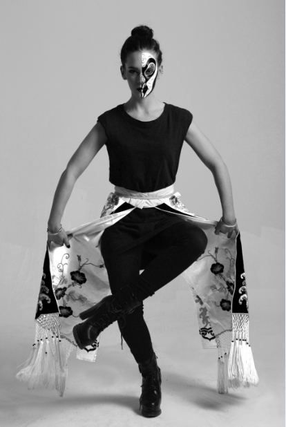 kketew2">唐伯虎(annie lowdermilk),8月13日出生于丹麦,美国女歌手