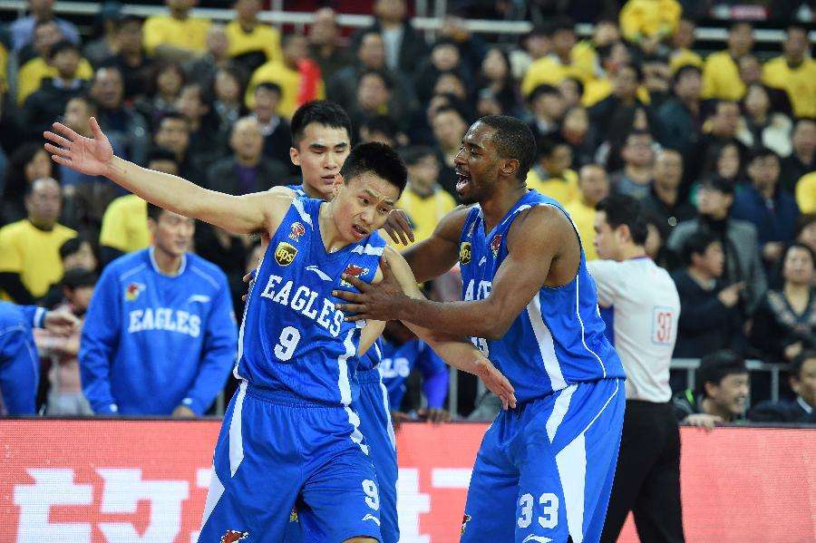  p>青岛男篮成立于2003年12月,自2008年进入cba以来,弥补了青岛职业