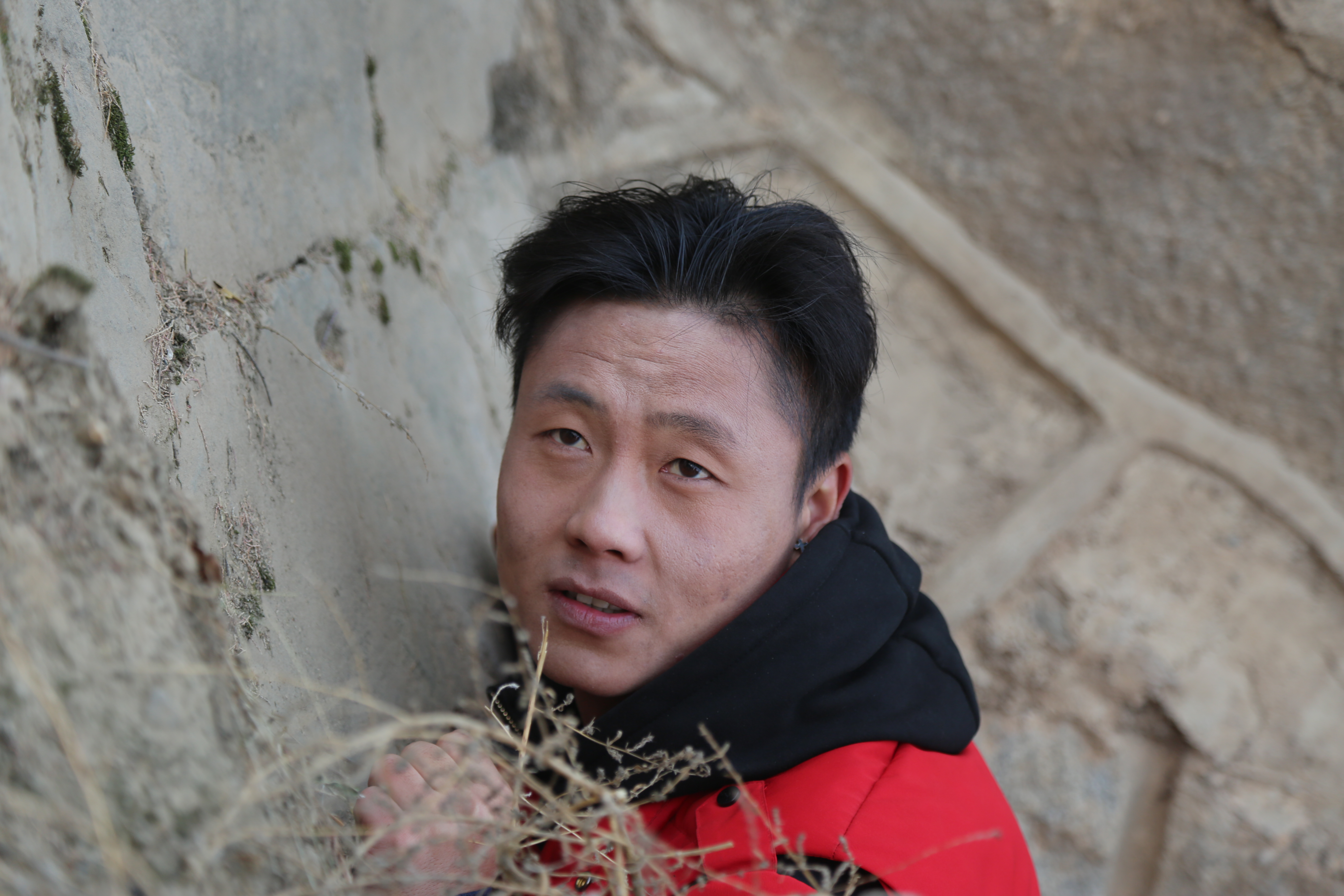  p>张永康,1990年1月15日出生于甘肃省平凉市,中国内地影视男演员