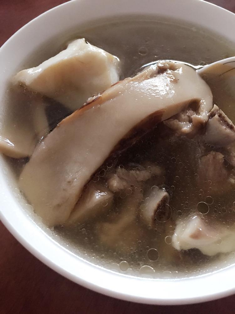 干松茸排骨汤
