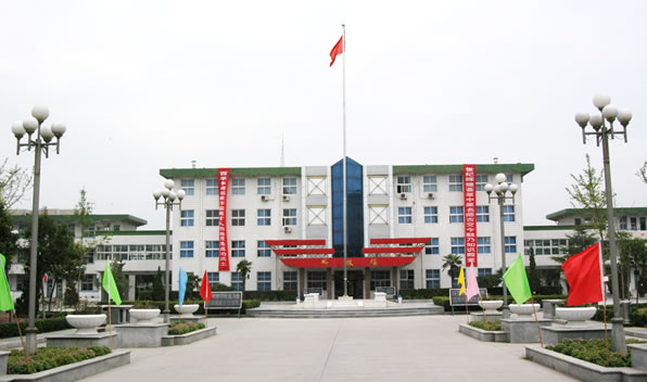  p>河南省开封高级中学(kaifeng middle school)坐落在开封市区东南部