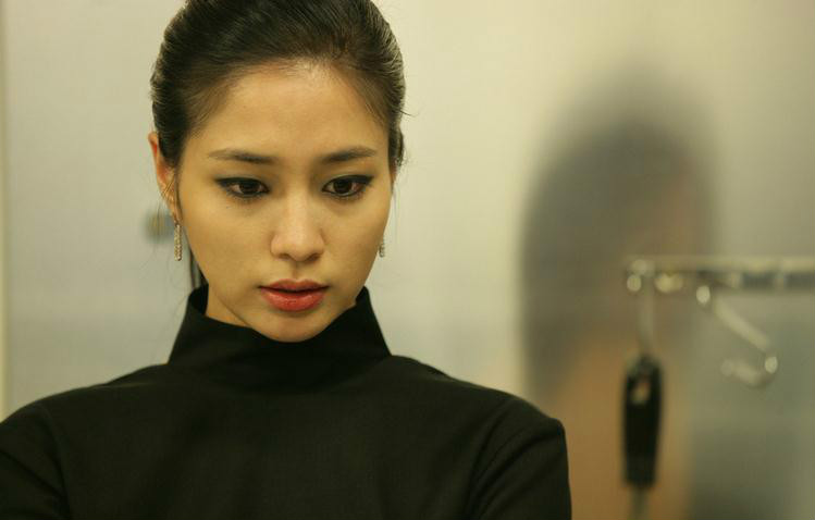  p>《顶楼的大象》是由郑承九执导, a data-lemmaid="5824">张赫 /a>