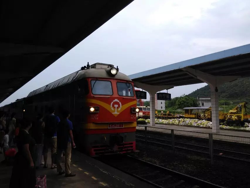  p data-id="gnhfcoi37c">广梅汕铁路(guangzhou-meizhou-shantou