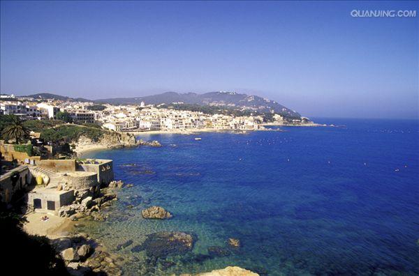 reino de espa  a;英语:the kingdom of spain),简称西班牙,位于欧洲