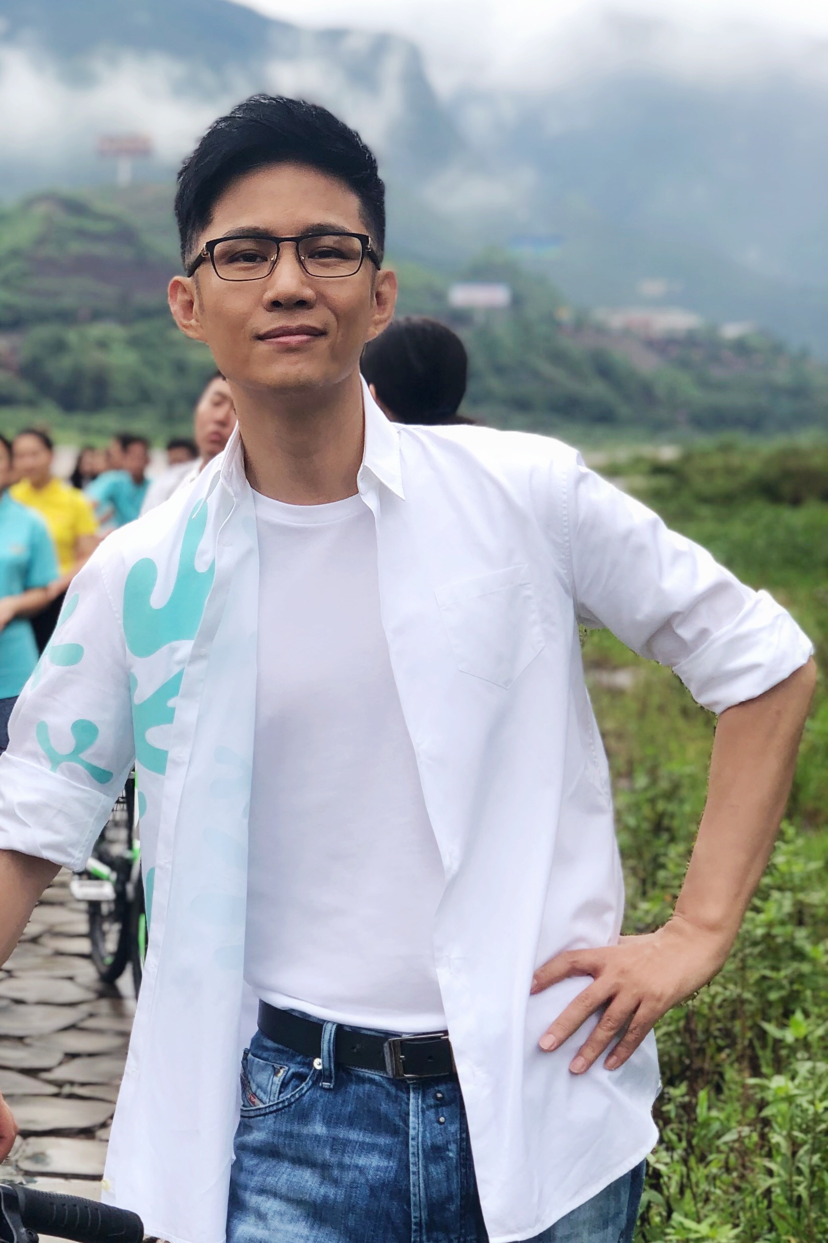  p>石头,本名王卓实,11月14日出生于中国吉林省吉林市,中国内地流行男