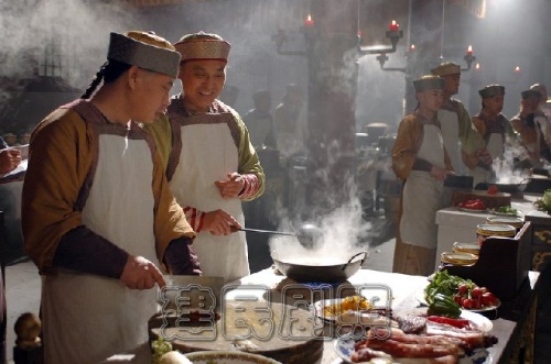  p>《厨王》以长垣厨师牛长远的人生经历为主线,以