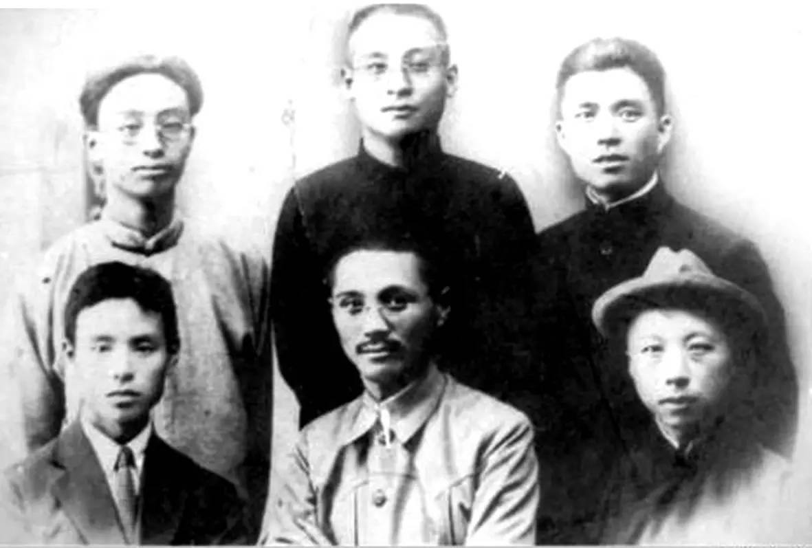 民国史上赫赫有名的大侠客，曾多次暗杀老蒋，后被结拜兄弟暗算_百科TA说