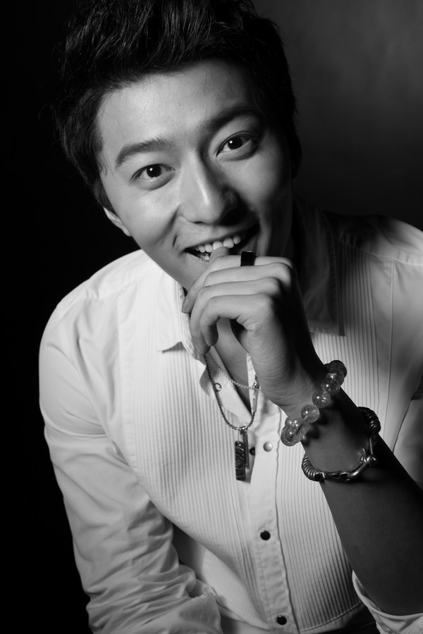  p>金鑫,内地青年新锐男演员,生于南京.
