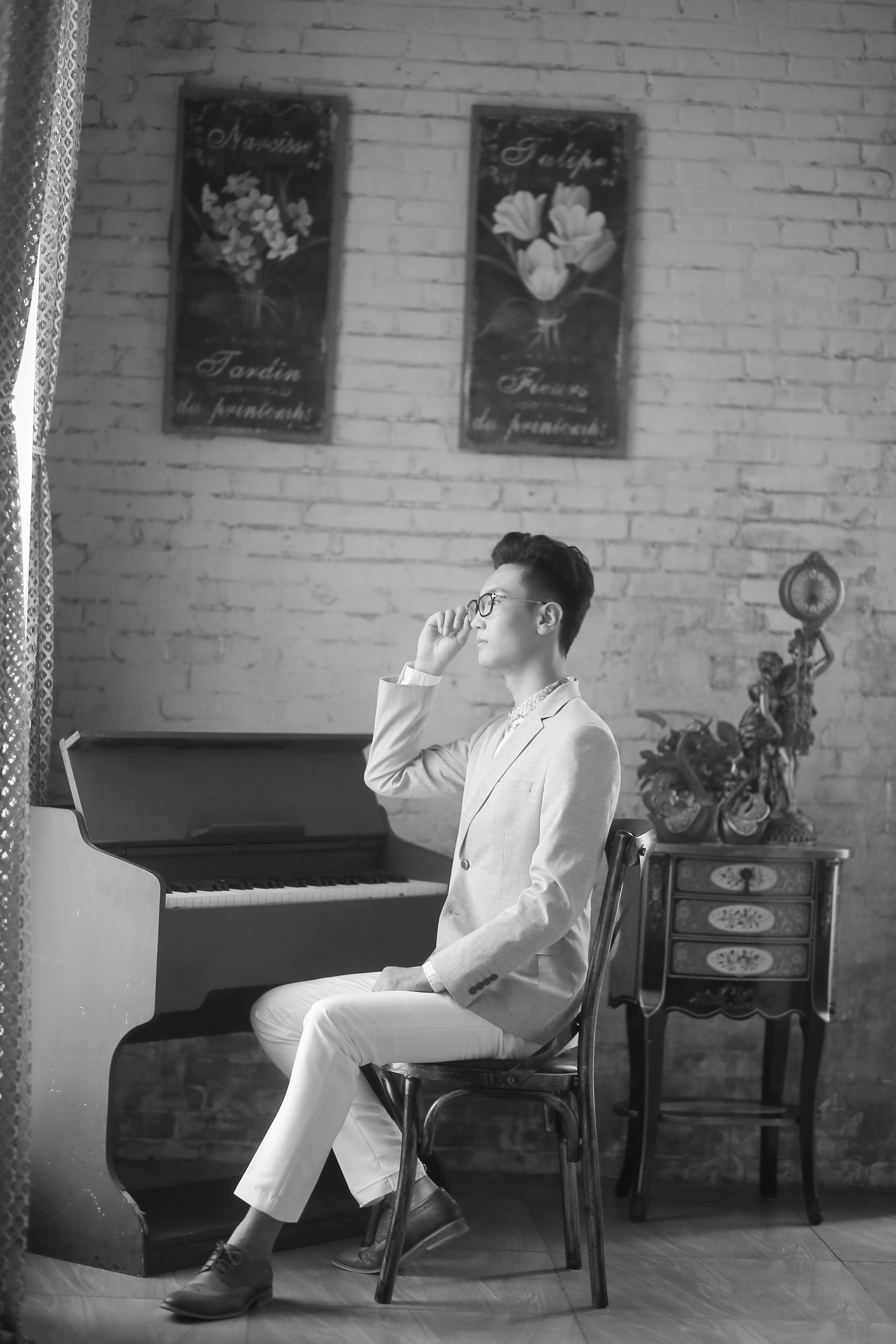  p>《忠实嘉宾》是刘博文于2017年10月份发行的首张个人ep,共收录了