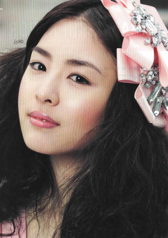  p>李沇熹(lee yeon hee),1988年2月26日出生于韩国,韩国女演员,模特.