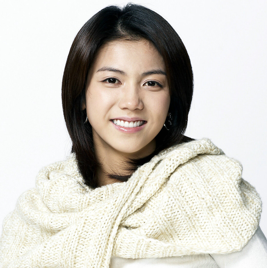 1987年1月3日出生于韩国全罗南道顺天市,韩国女演员,模特