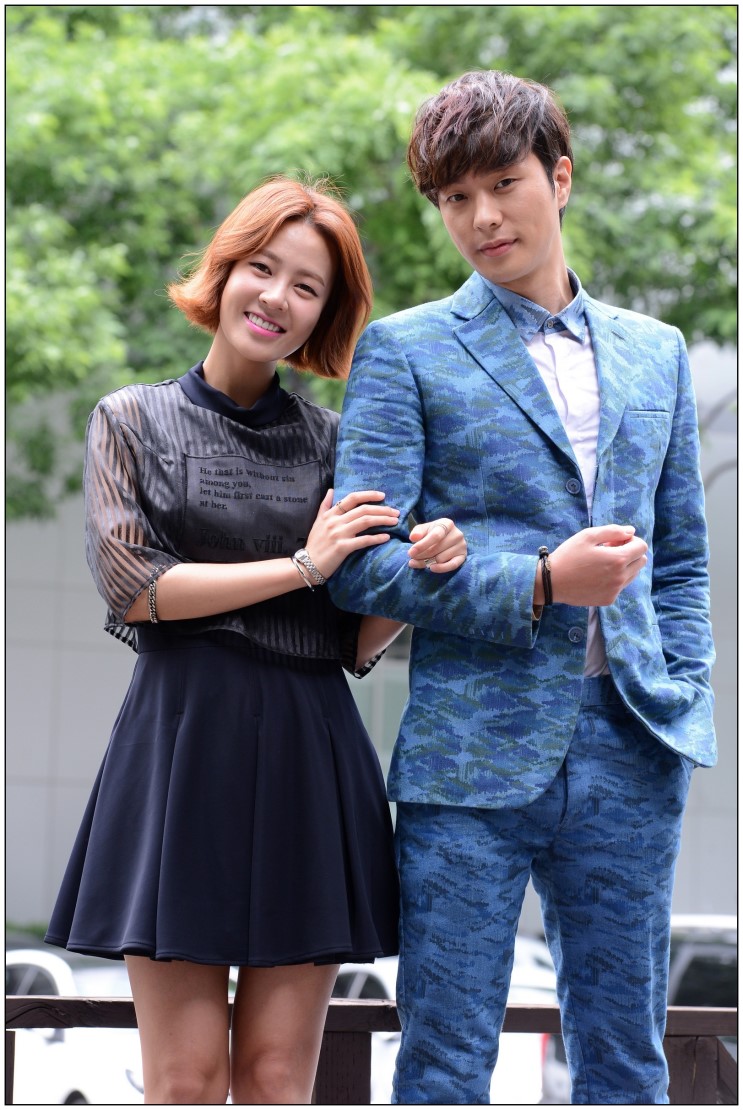 勇导演,李恩珠编剧, a href="#" data-lemmaid="9117240">崔允英 /a>