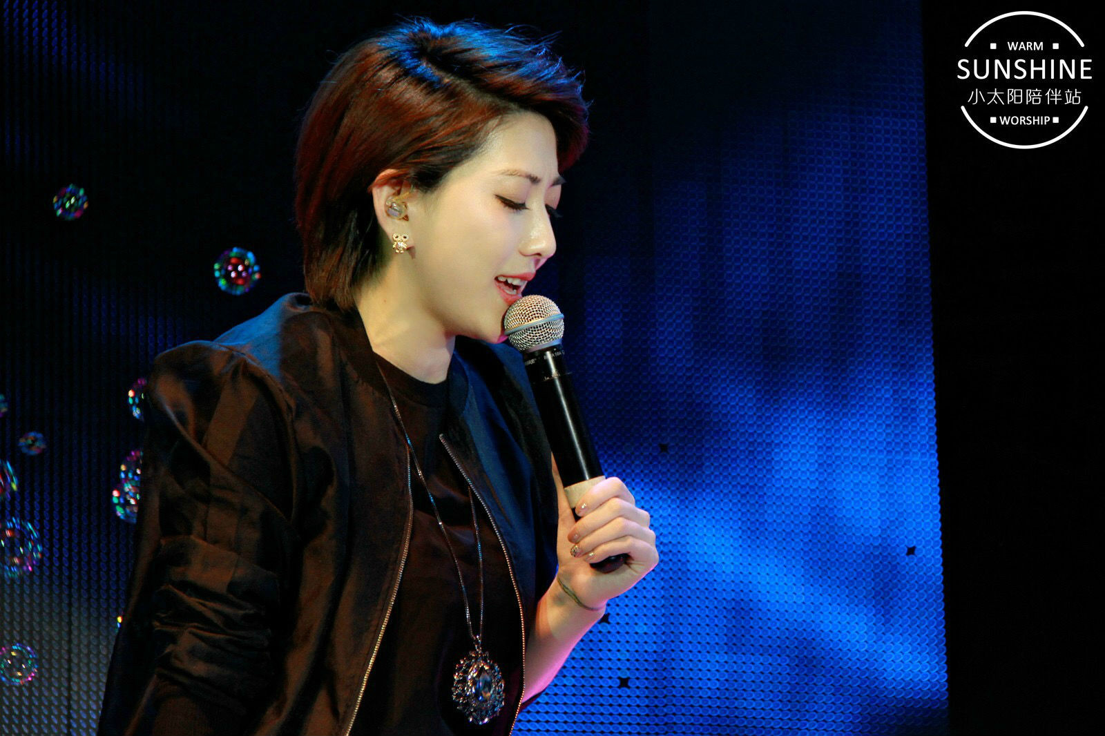  p>刘忻(moraynia),1984年6月8日出生于黑龙江省哈尔滨市南岗区.