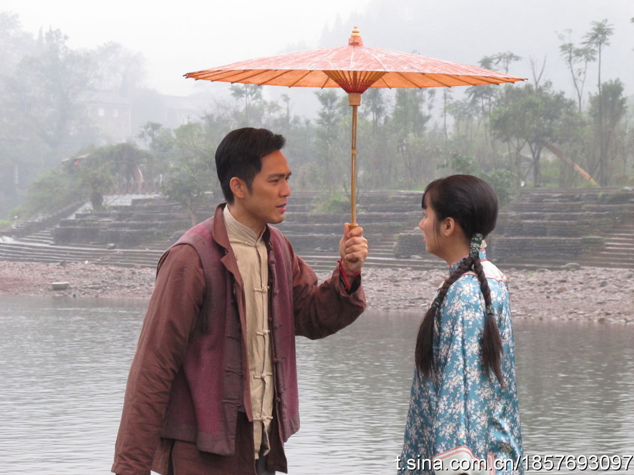 ">赖水清 /a>执导, a target="_blank" href="/item/钟汉良/135954"