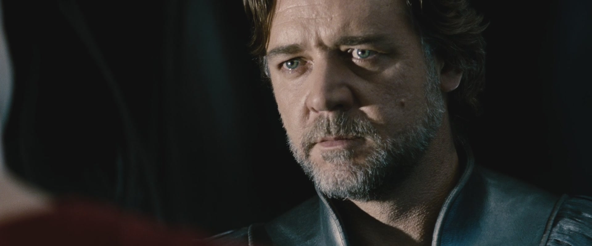 躯》是由美国华纳兄弟影片公司,美国传奇影业联合出品的科幻动作电影